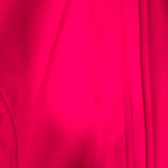 Free Tech Water Resistant XL Woman's Jacket - Picture 2 of 8